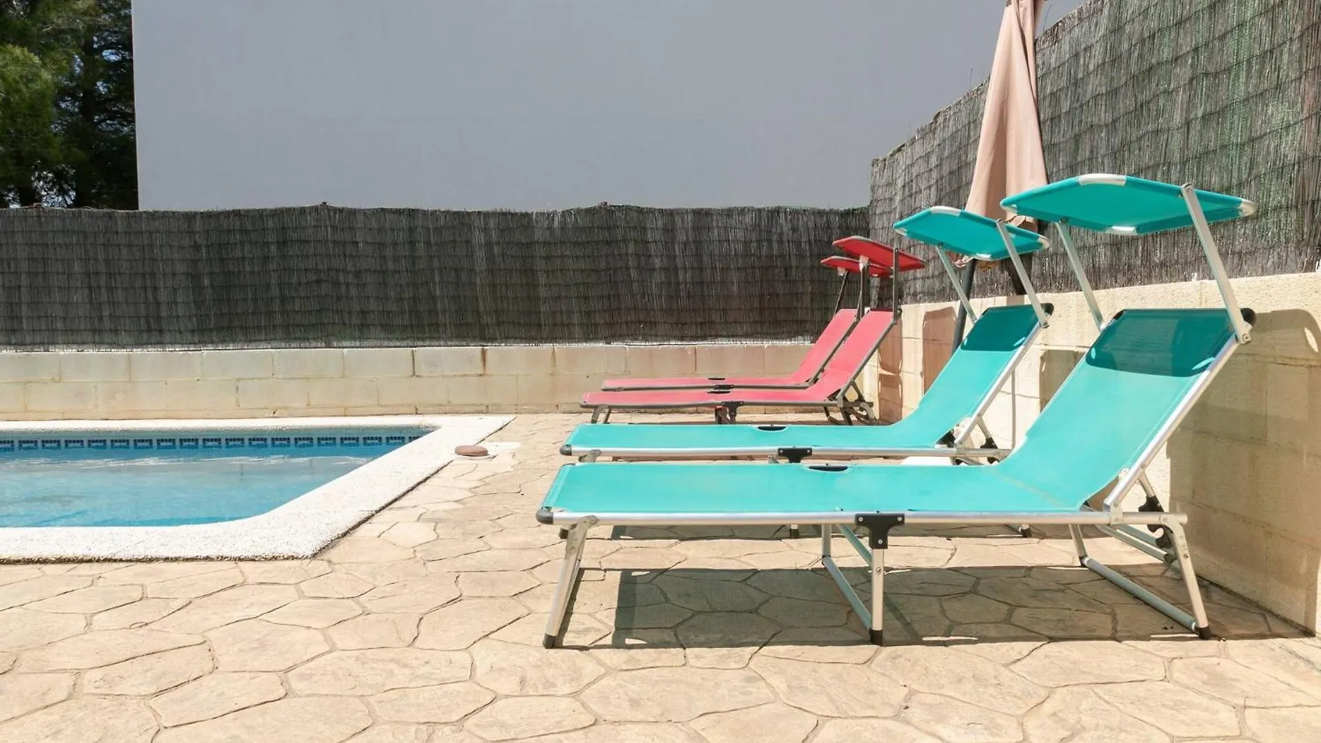 Holiday home Alba Nice House With Private Pool, Garden And Bbq Riumar